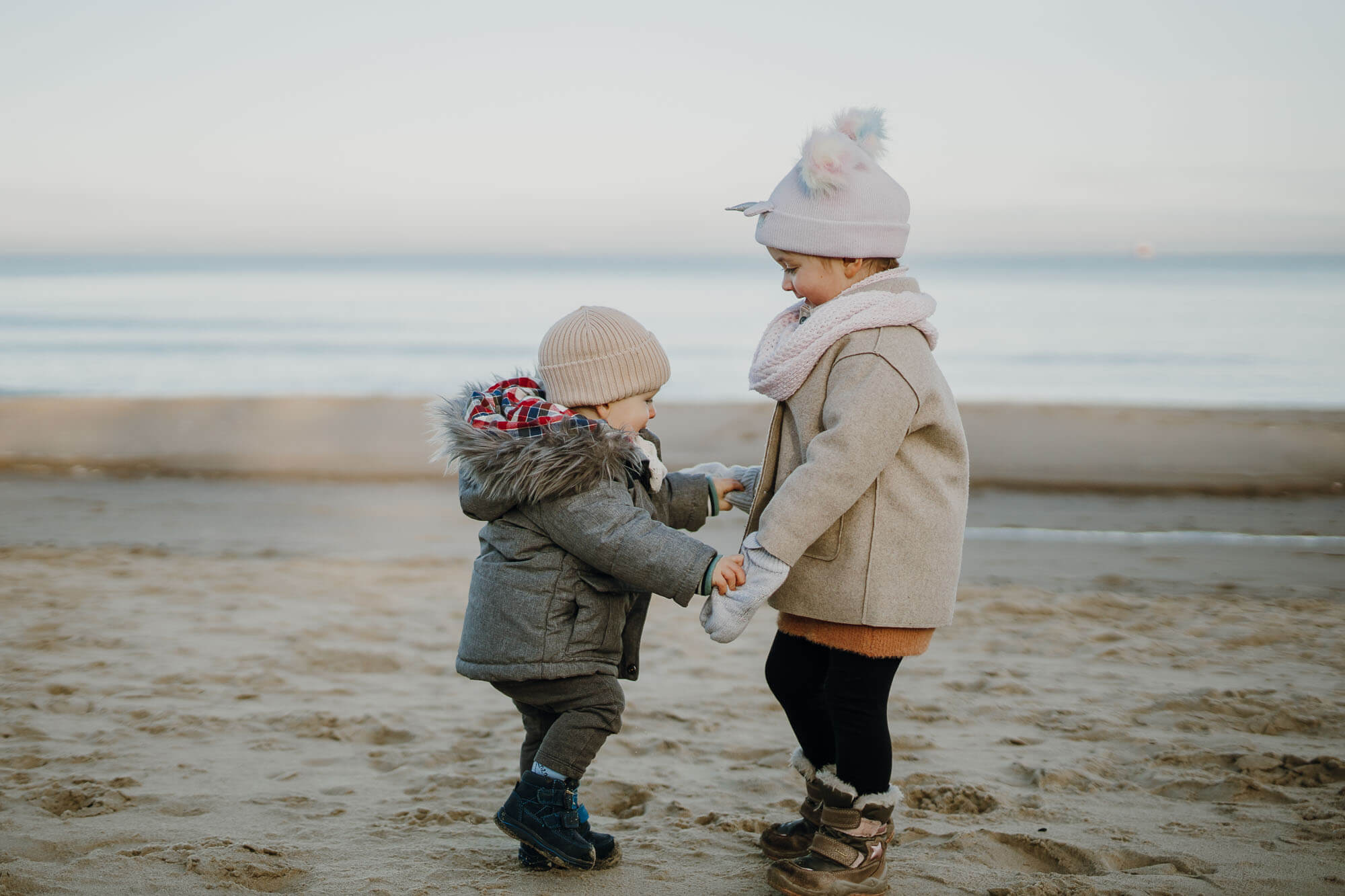 Zimowa sesja rodzinna nad morzem