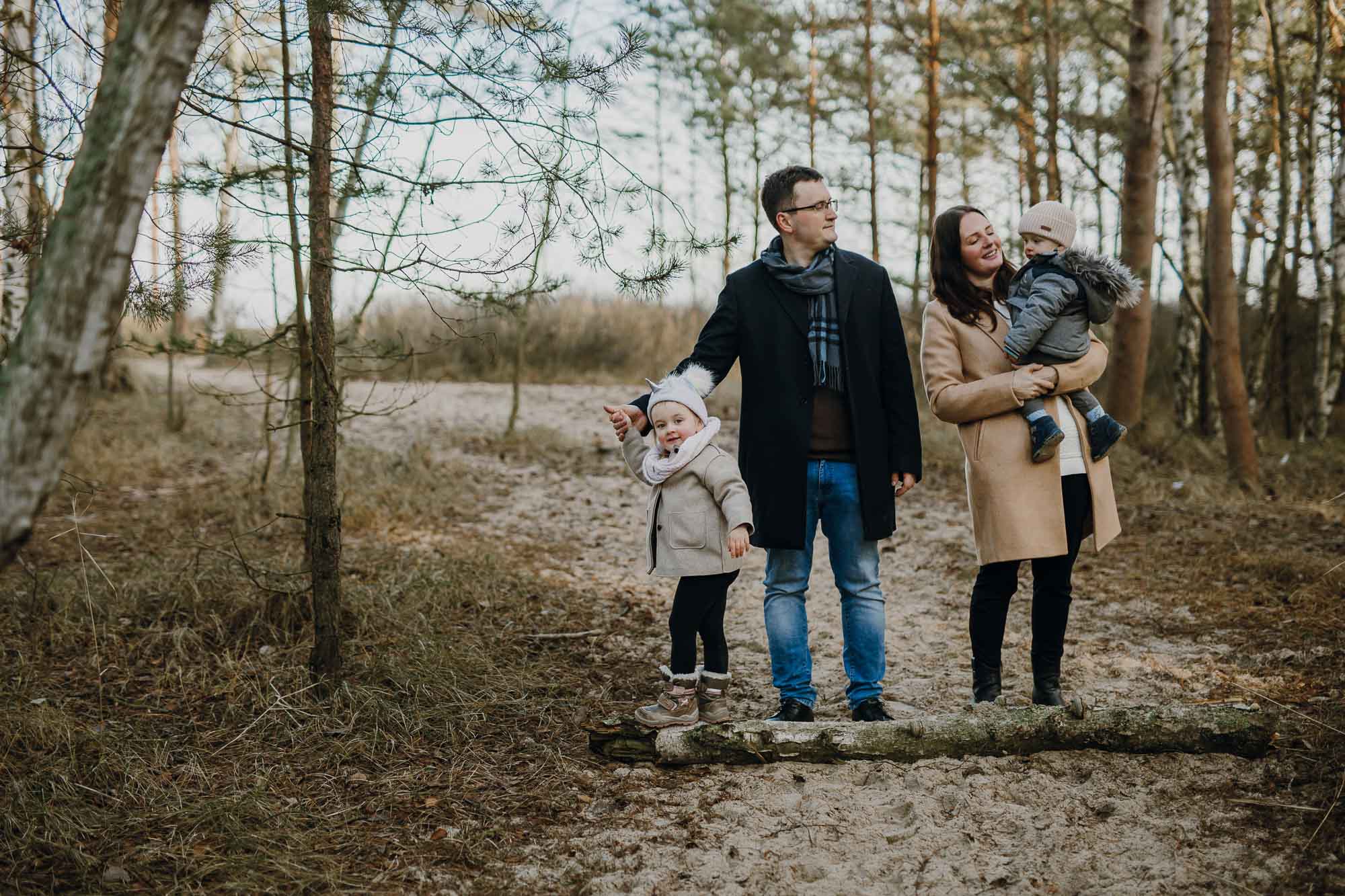 Zimowa sesja rodzinna nad morzem