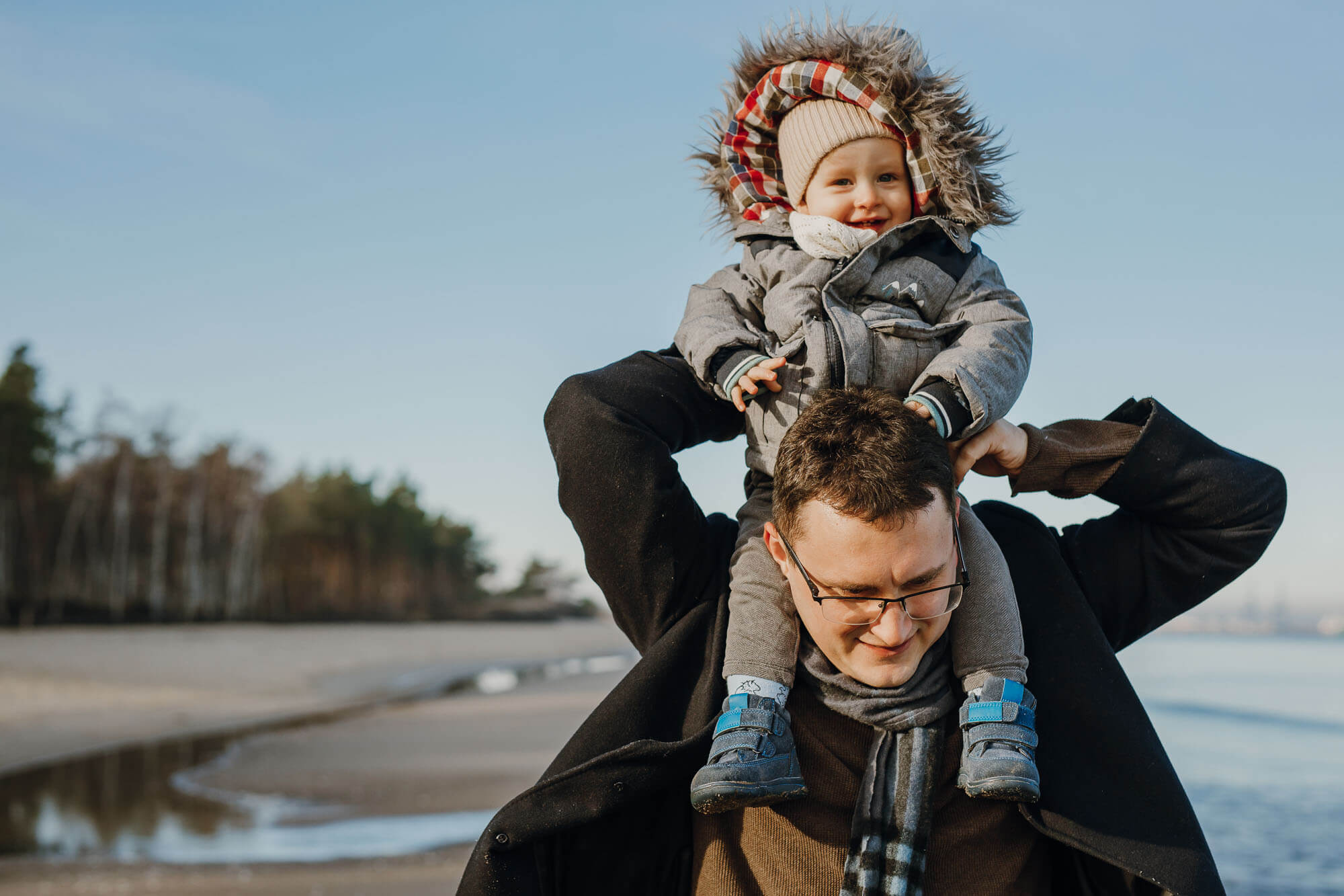 Zimowa sesja rodzinna nad morzem
