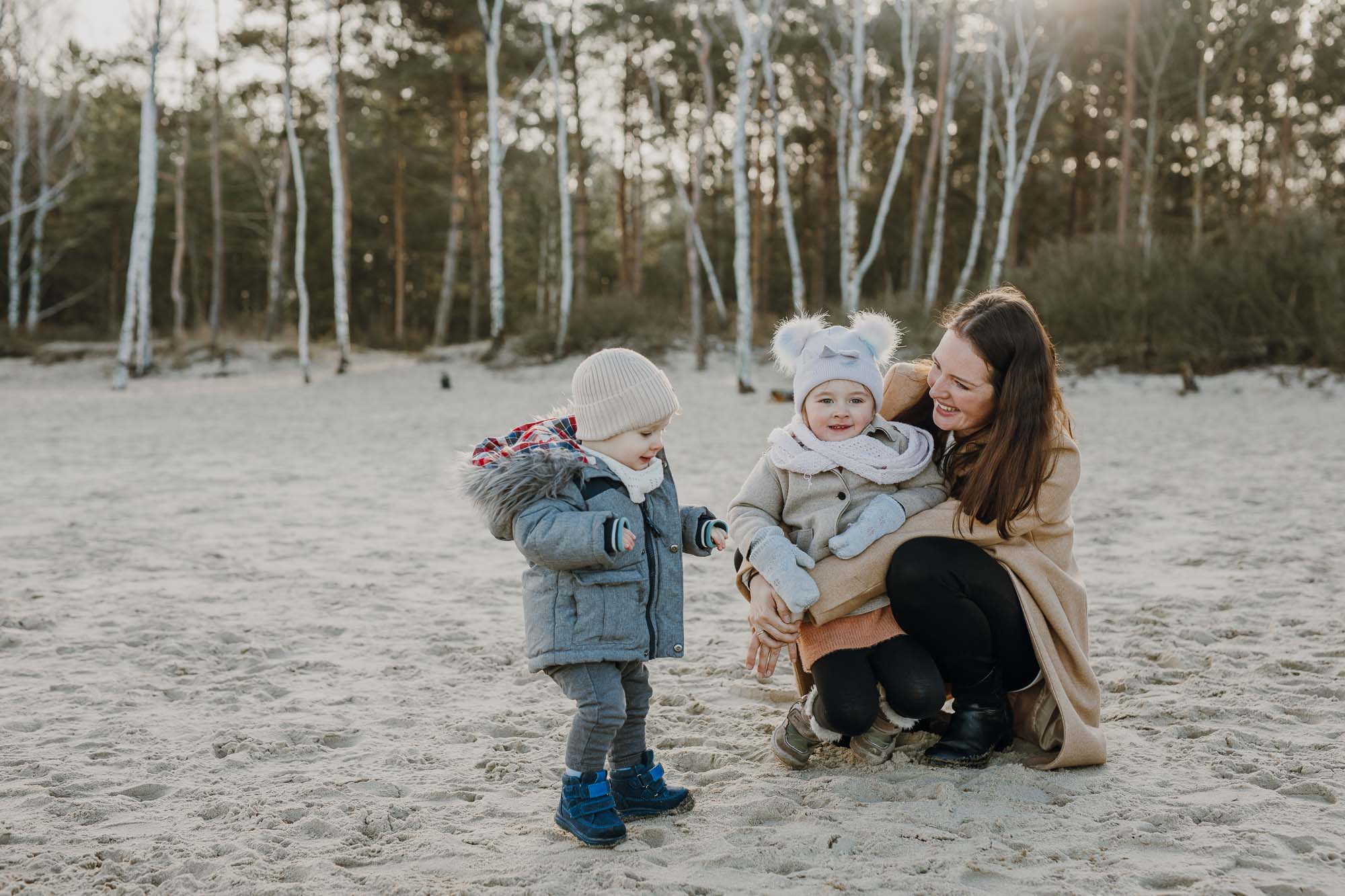 Zimowa sesja rodzinna nad morzem