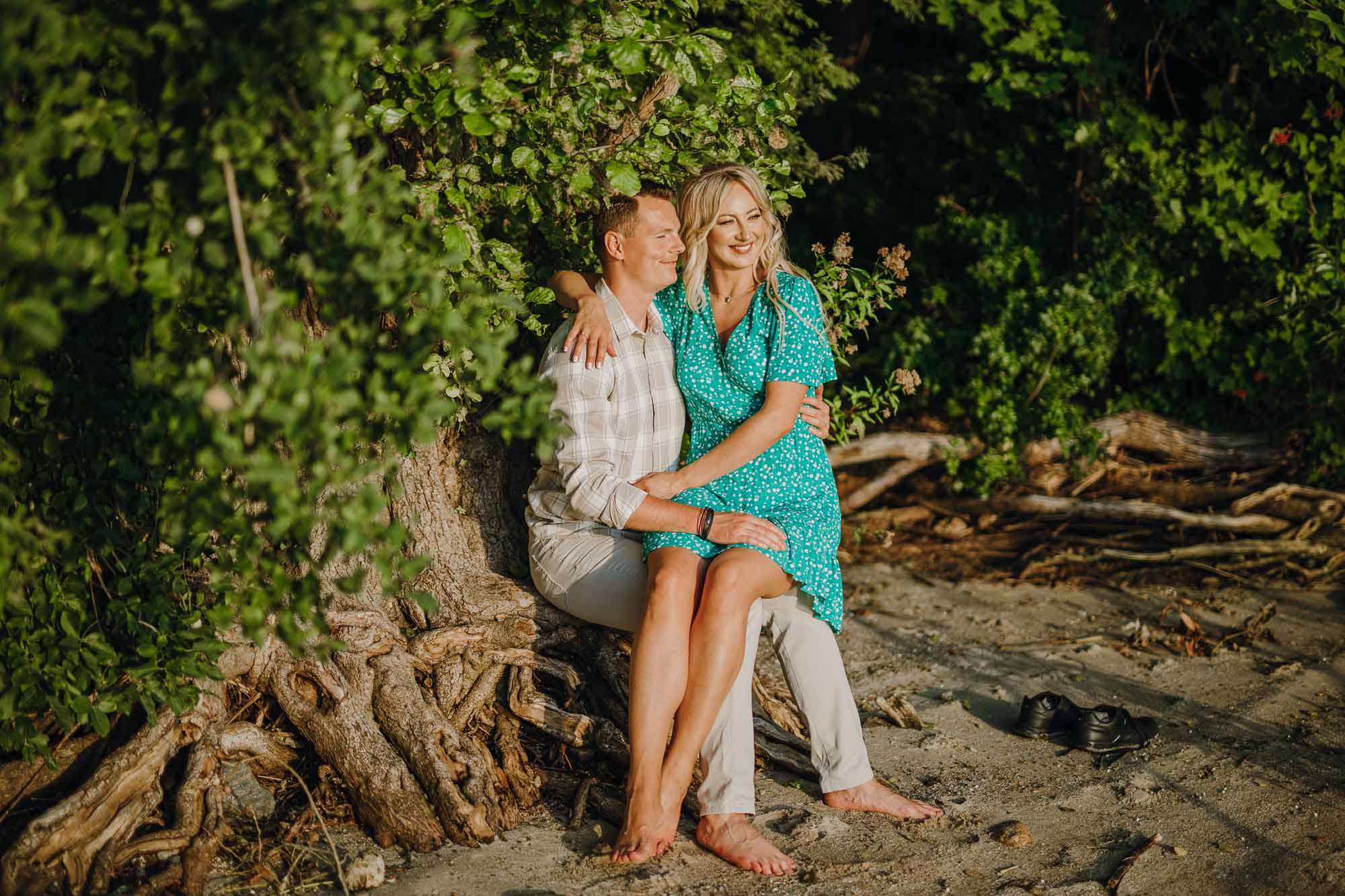 sesja narzeczeńska nad jeziorem